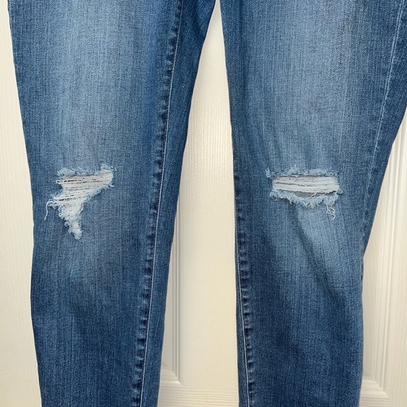 Madewell Distressed 9” Mid-Rise Skinny Jeans - Picture 4 of 12